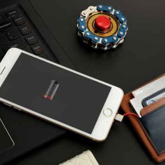 NEW PlusUS Lifecard Lighting Power Bank Credit Card Sized Phone Charger - Picture 2 of 12